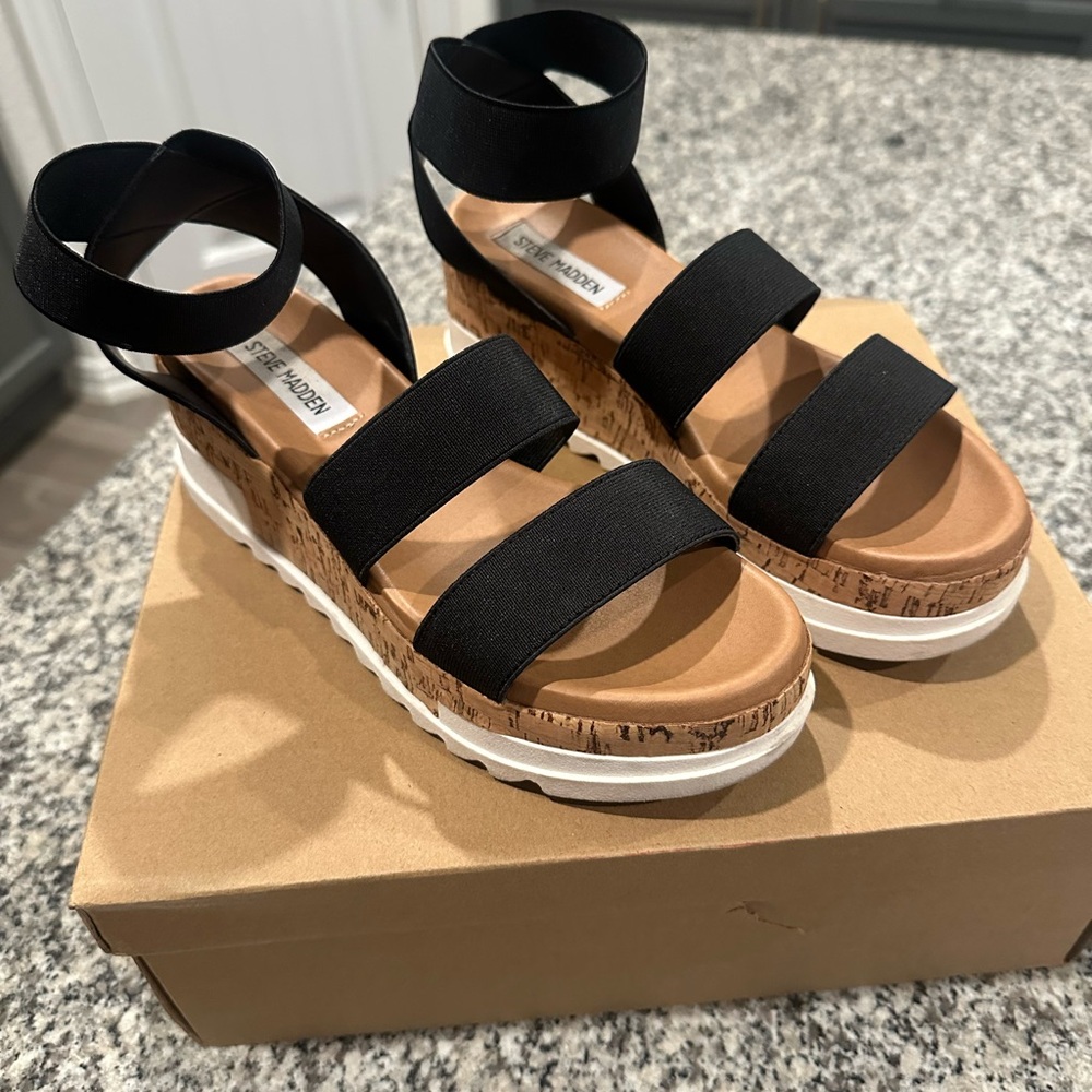 Steve Madden Bandi Black Sandals with Cork Size 7